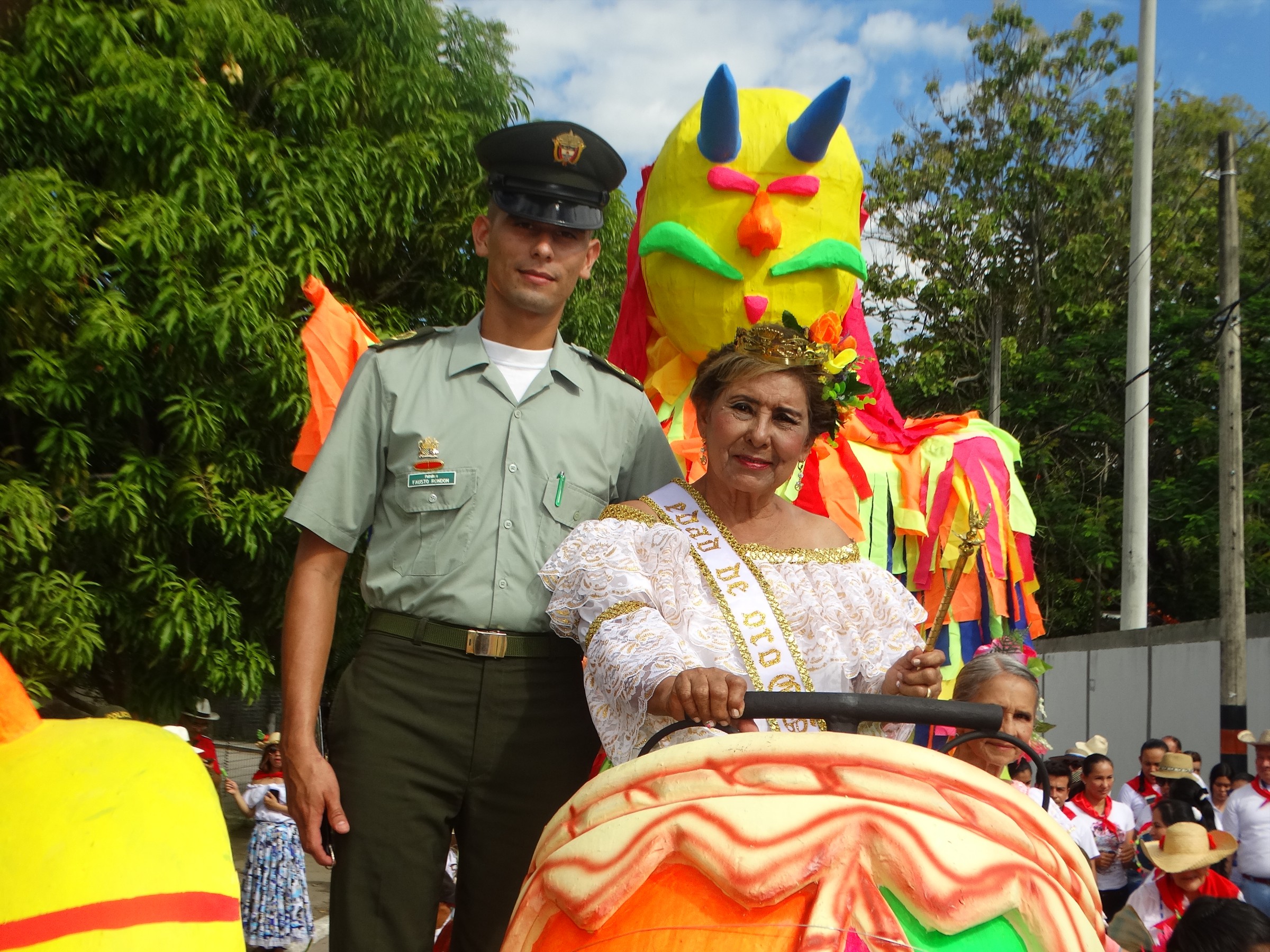 abuelas.oro-policia