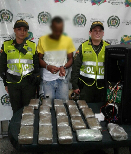 Ocultaba marihuana en cabina de sonido