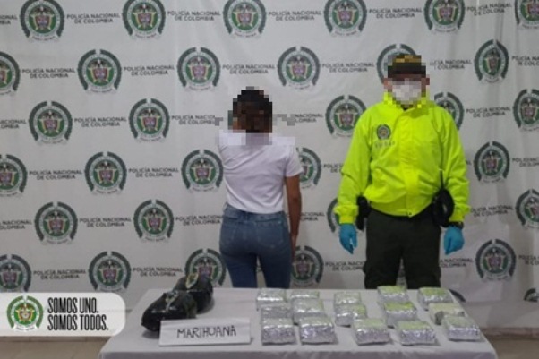 En-Valledupar-capturamos-a-una-mujer-con-de-4270-gramos-de-marihuana En-Valledupar-capturamos-a-una-mujer-con-de-4270-gramos-de-marihuana