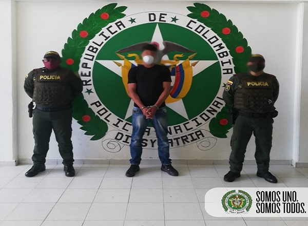 En-la-vereda-el-siete-capturamos-un-sujeto-por-violencia-contra-servidor-público
