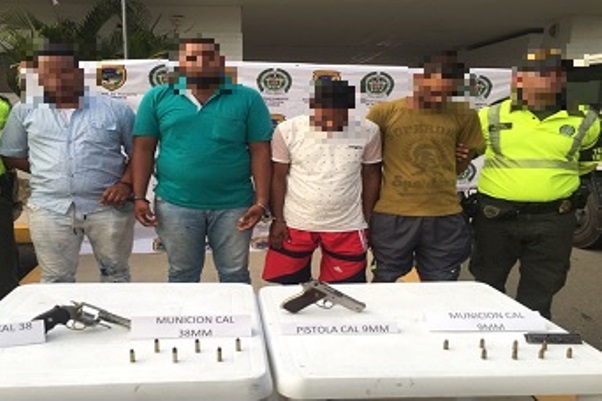 foto-la-Policía-captura-cuatro-personas foto-la-Policía-captura-cuatro-personas