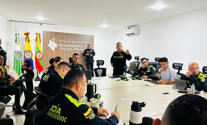 Espacio de dialogo y fortalecimiento institucional con el personal policial
