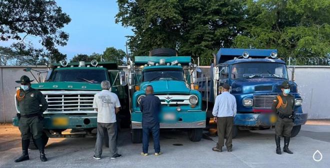 Grupo-de-Carabineros-del-Meta-efectuó-tres-capturas-a-orillas-del-río-Urichari-en-Lejanías