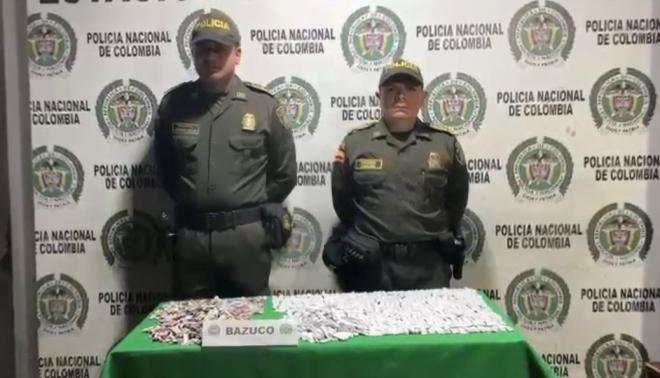 1.500 dosis de bazuco fueron halladas ocultas en zona boscosa