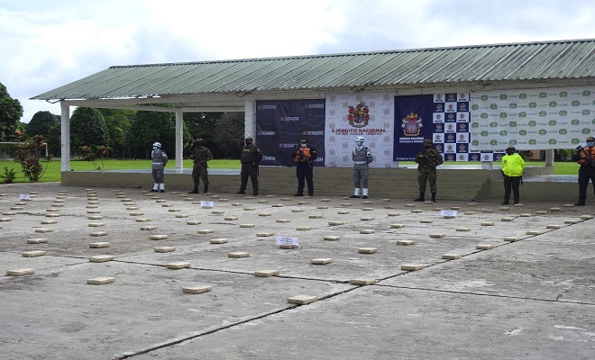 HALLAZGO DE 214.8 KG DE ESTUPEFACIENTES