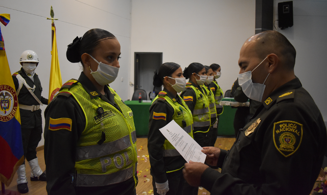 19-mujeres-servirán-como-auxiliares-bachilleres-de-policía-en-el-àrea-metropolitana-de-Pereira