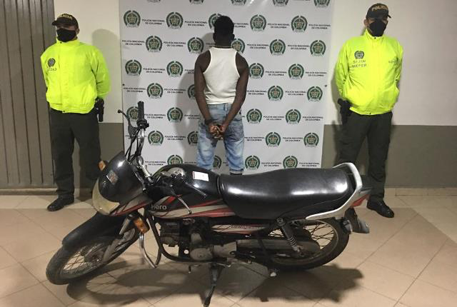 Con-esta-actividad-operacional-se-logra-la-recuperación-de-una-motocicleta-hurtada-en-el-municipio-de-Obando-Valle