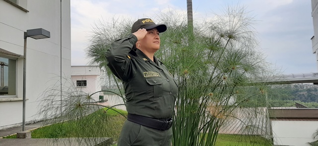 La-mujer-es-amor-liderazgo-e-inspiración-y-la-señora-subcomisario-Luz-Piedad-es-una-muestra-de-ello