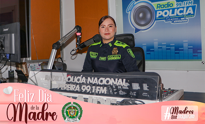 Eliana Pinto una mamá orgullosa de su hijo y su profesión.