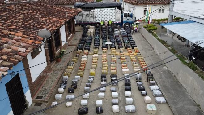 incautación de droga en gallinaza 