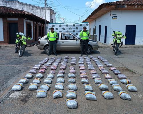 El Departamento de Policía Valle, logra la incautación de más de una tonelada de estupefacientes en el norte y sur del Valle