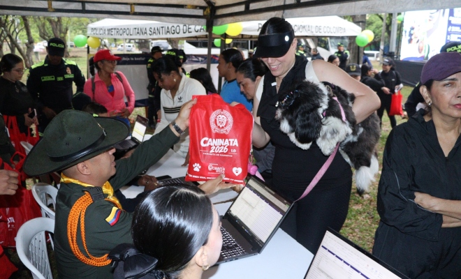 mesa de inscripciones caninata