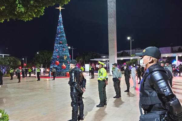 Lanzamiento-de-plan-navidad-en-la-ciudad-de-Valledupar-12 mil 900 policías están comprometidos con la seguridad de propios y visitantes durante este fin y comienzo de Año Lanzamiento-de-plan-navidad-en-la-ciudad-de-Valledupar-1