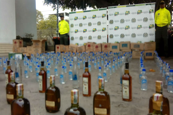 7.600-botellas-de-licor-incautadas.