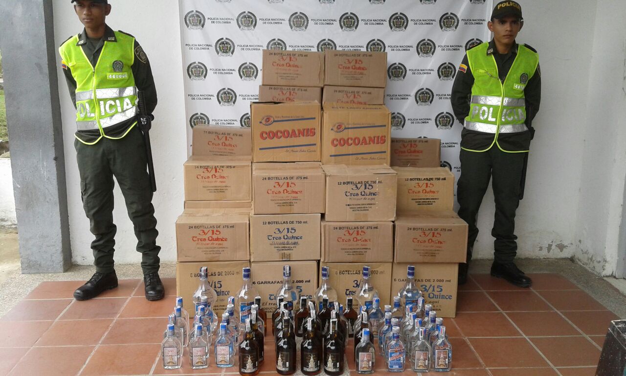 Unidades de la Policia Nacional, se incautaron de 1.200 botellas de licor de contrabando en Magangue