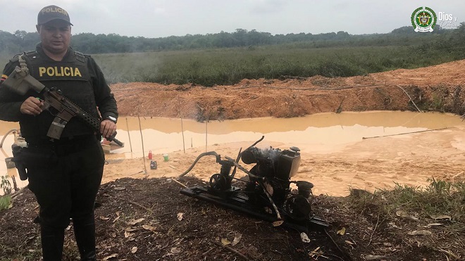 Motobomba destruida