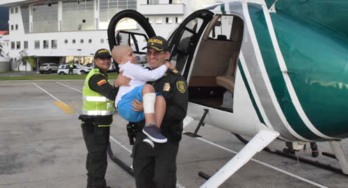  policia-cumple-sueno-nino-pereira-colombia