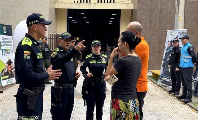 Funcionarios del grupo de Polic&iacute;a Comunitaria realizan campa&ntilde;as de prevenci&oacute;n y sensibilizaci&oacute;n a la comunidad con el fin de prevenir el delito y generar confianza a la comunidad