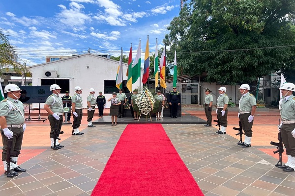 Homenaje a la memoria de la subintendente Paula  Ortega 