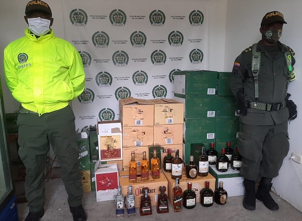 En-Chocó-realizamos-importante-decomiso-de-licor.