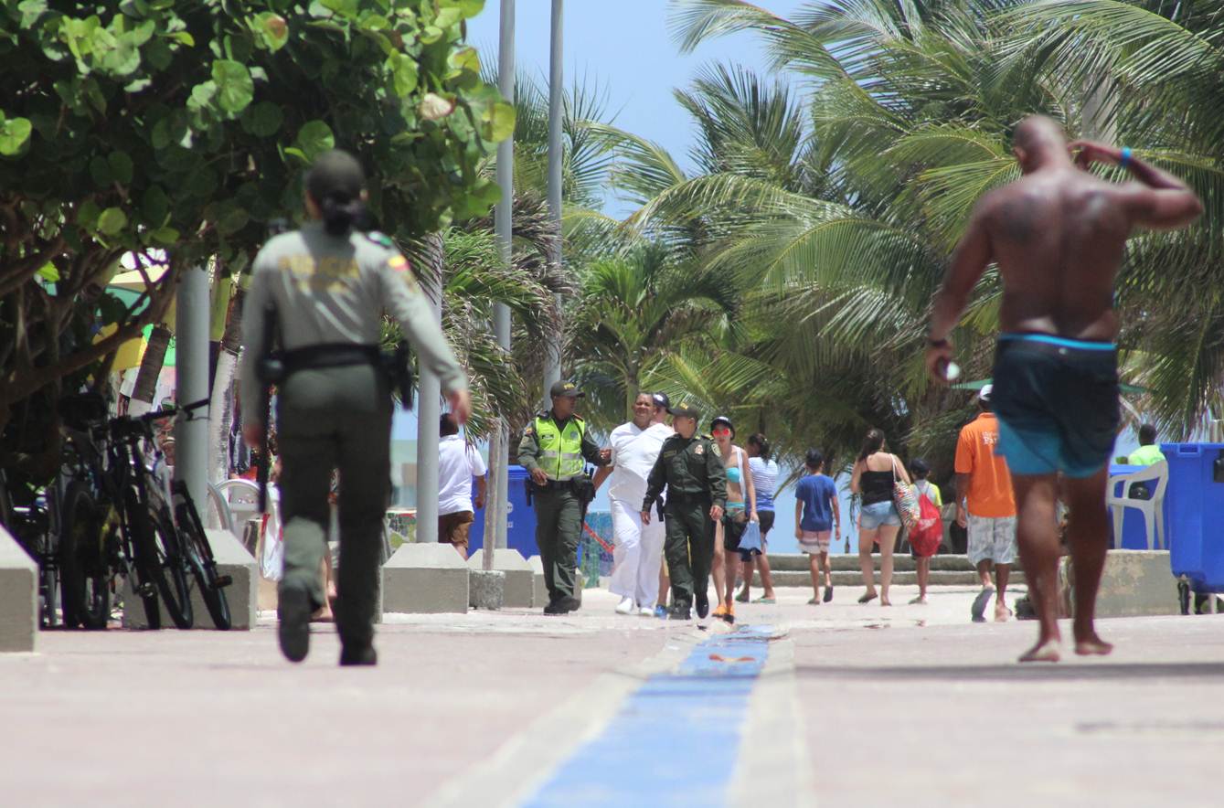 policia de turismo. servicio de policia