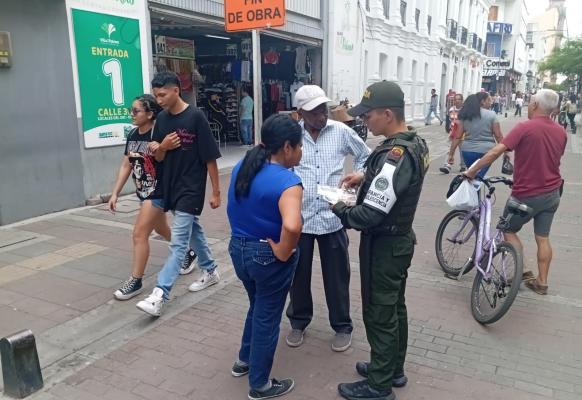 Un joven vallecaucano cumple su sueño de servir a la comunidad