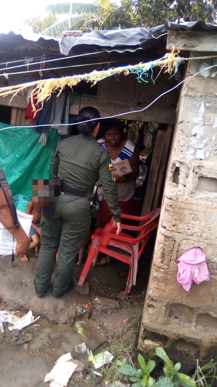 Ayuda humanitaria para familia 