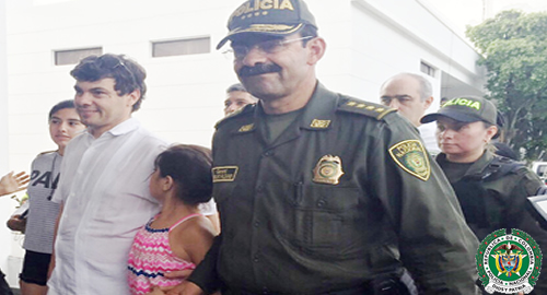 DANIELA-LIBRE-POLICIA DE COLOMBIA-palomino