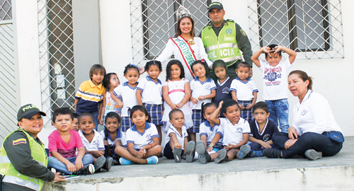 POLICIA NACIONAL el propio la dama del corazon