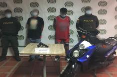 Dos capturados por hurto de motocicleta
