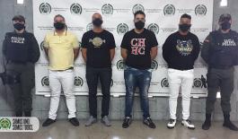 Capturados 4 sujetos que mediante amenazas le exigían 800 millones de pesos a un ciudadano Capturados 4 sujetos que mediante amenazas le exigían 800 millones de pesos a un ciudadano