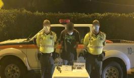 6 kilos de marihuana fueron hallados en una maleta Encaletado en un tarro con aceite se halló un arma de fuego