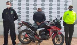 Capturado con motocicleta que tenía los números regrabados Capturado con motocicleta que tenía los números regrabados