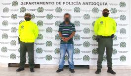 requerido por orden judicial por el juzgado Segundo Penal Municipal Ambulante de Montería presunto integrante de los ´Caparros´ en el Bajo Cauca Antioqueño