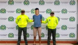 Mediante labores de investigación, se pudo establecer que esta persona había sido recurrente en los delitos de hurto a personas. Cada una de las acciones operativas de la Policía Nacional busca salvaguardar la vida, honra y bienes de la ciudadanía.