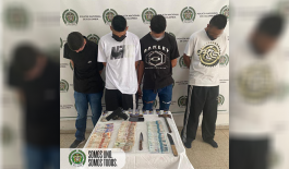 Tras oportuna reacción capturadas cuatro personas por el hurto a un supermercado Capturados por hurto, dineros recuperado y elementos incautados