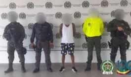Capturado hombre de 24 años de edad por los delitos de homicidio y fabricación, tráfico, porte o tenencia de armas de fuego, accesorios, partes o municiones Capturado hombre de 24 años de edad por los delitos de homicidio y fabricación, tráfico, porte o tenencia de armas de fuego, accesorios, partes o municiones