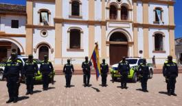 En Mompox comienza la renovación de la Policía Nacional. En Mompox comienza la renovación de la Policía Nacional.