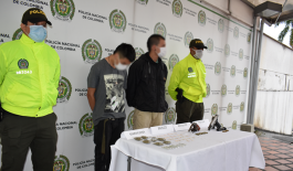Capturamos-dos-hombres-con-una-pistola-un-revólver-munición-y-sustancias-alucinógenas Mediante-diligencia-de-registro-y-allanamiento-en-el-corregimiento-de-Altagracia-municipio-de-Pereira