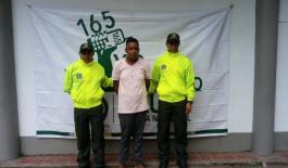 En flagrancia fue capturado un sujeto por extorsión a una menor El capturado exigía dinero a cambio de no publicar fotos intimas de la víctima, la cual engañaba con perfil falso en redes sociales