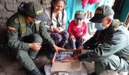 Policía y comunidad trabajan de la mano Policía y comunidad trabajan de la mano