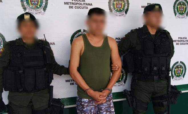 Combatimos sin descanso la delincuencia Policía Nacional Combatimos sin descanso la delincuencia Policía Nacional