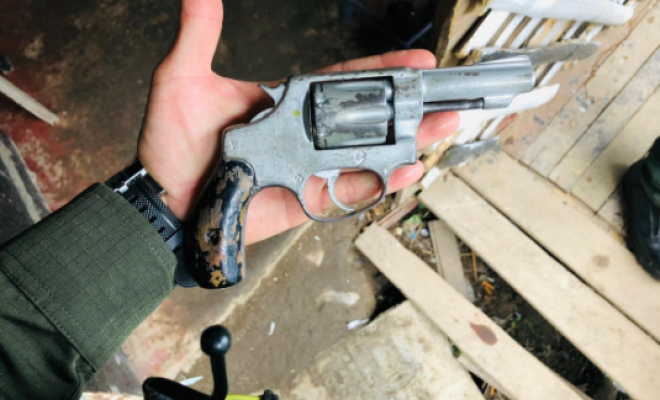 Capturado un hombre por porte ilegal de armas de fuego en Manizales |  Policía Nacional de Colombia