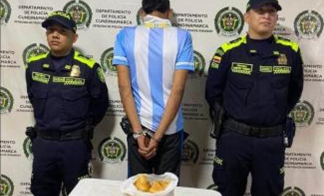 Persona detenida con marihuana oculta en panes