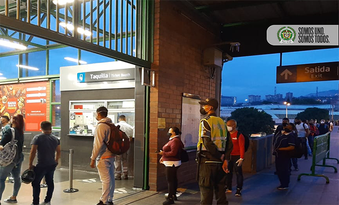 Controles policiales en el sistema Metro de Medellín