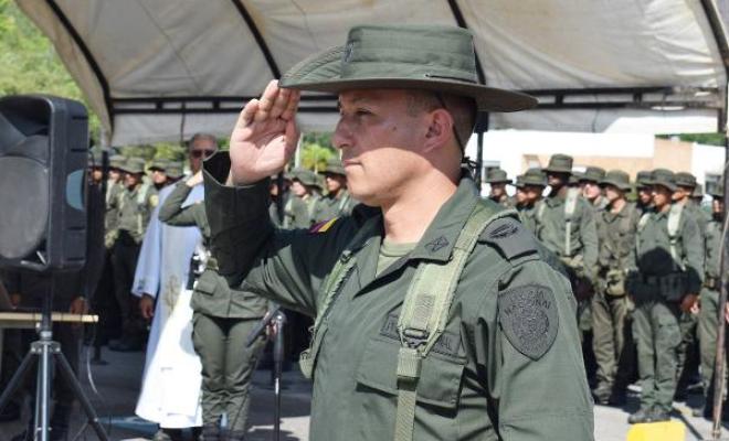 El señor Teniente Coronel John Hernando Téllez Ariza asume como ...